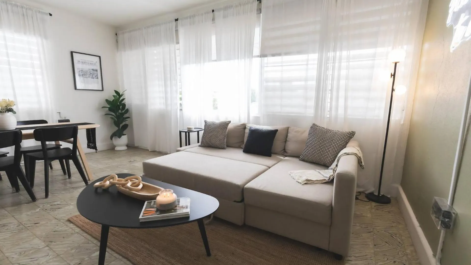 Prime Apartment Near Beach, Dining & Nightlife! contacts